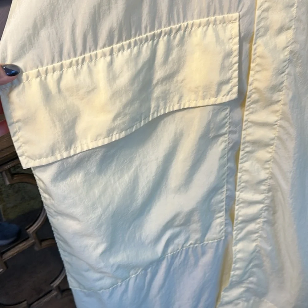 Uniqlo U packable yellow over sized hooded rain poncho. - Picture 5 of 14